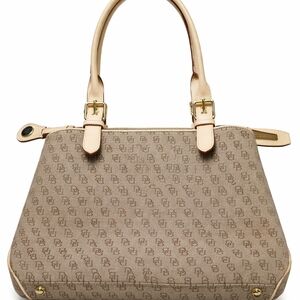 👜✨ Dooney & Bourke Signature DB Tote ✨👜